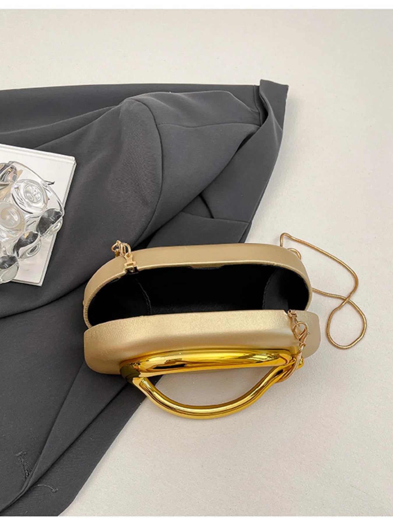 The Laura Clutch