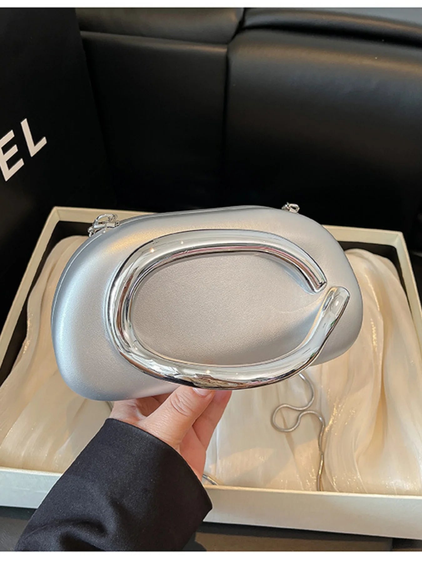 The Laura Clutch
